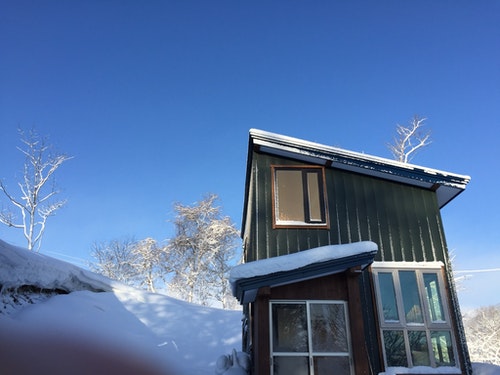 Nisekoにくやどや ^