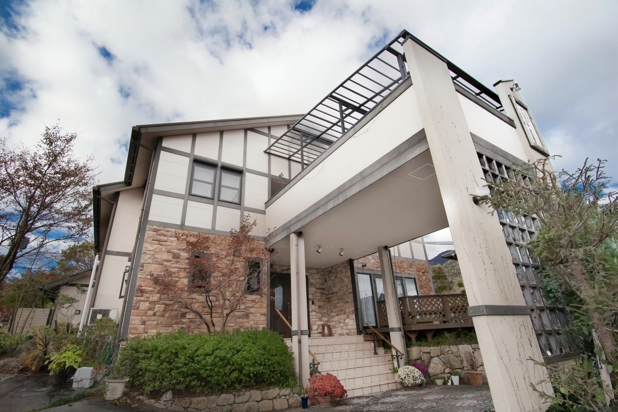 アルヴィラ近江舞子 ^