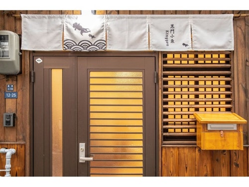 大阪黒門市場　小魚／民泊