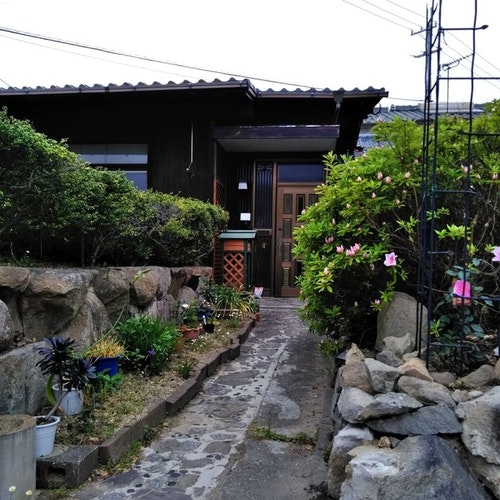 ゲストハウス屋島 ^