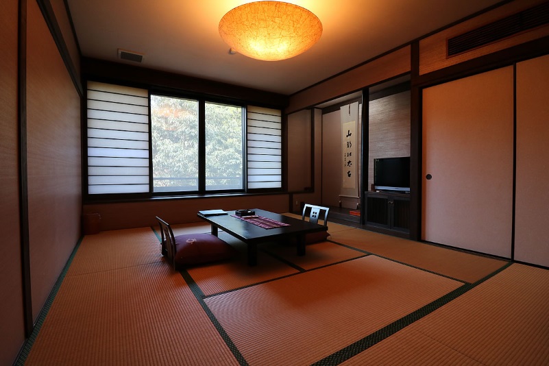 長門湯本温泉　源泉かけ流し温泉付客室の宿　しぇふず