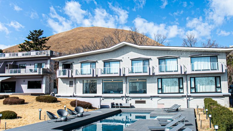 ｔｈｅ　ｓａｌｏｎ　伊豆高原　Ｈｏｔｅｌｓ　＆　Ｒｅｓｏｒｔ