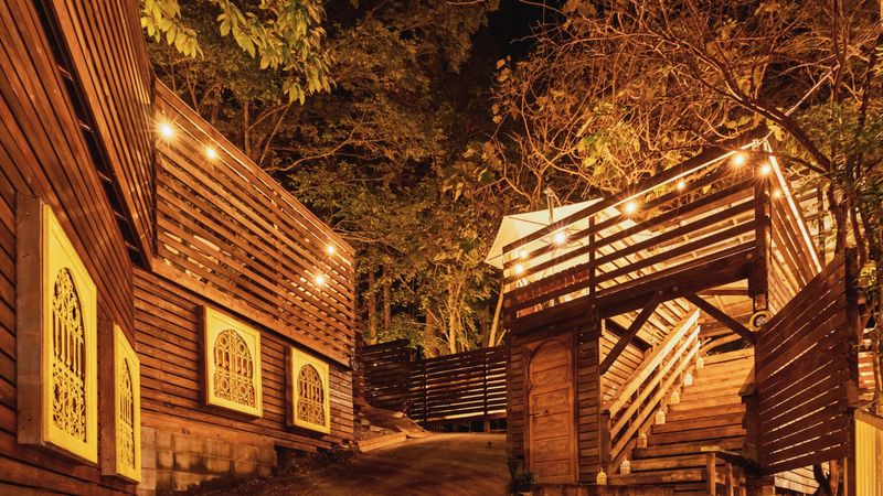 ＦＵＲＥＡＩ　ＧＬＡＭＰＩＮＧ　＆　ＢＢＱ