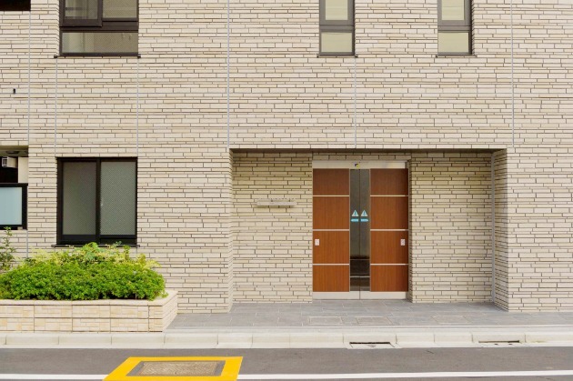 Ｈｉｚ　Ｒｅｓｉｄｅｎｃｅ　Ｇｉｎｚａ　＾