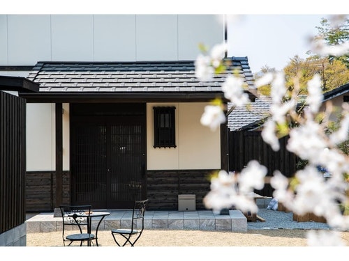 琴の音　鈴　＾