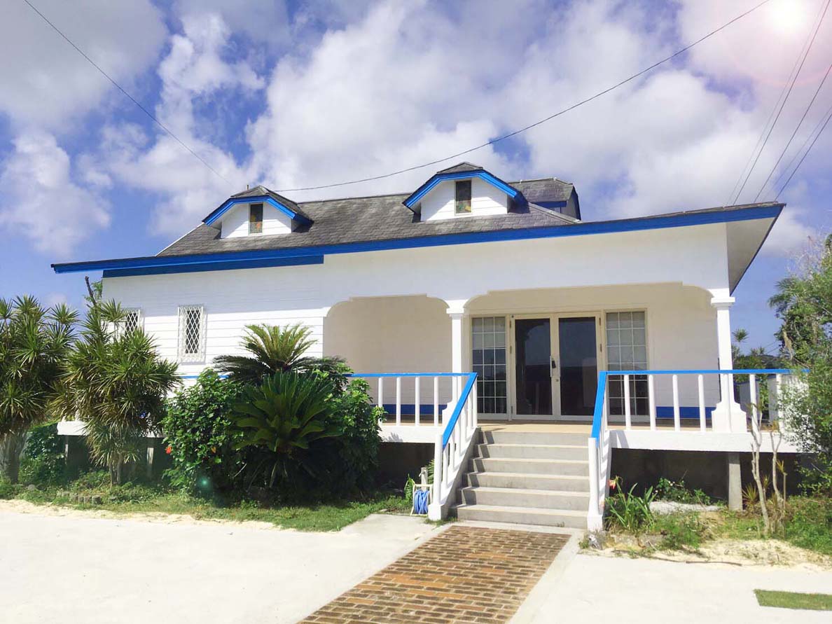 百合ヶ浜ビーチハウス<与論島>