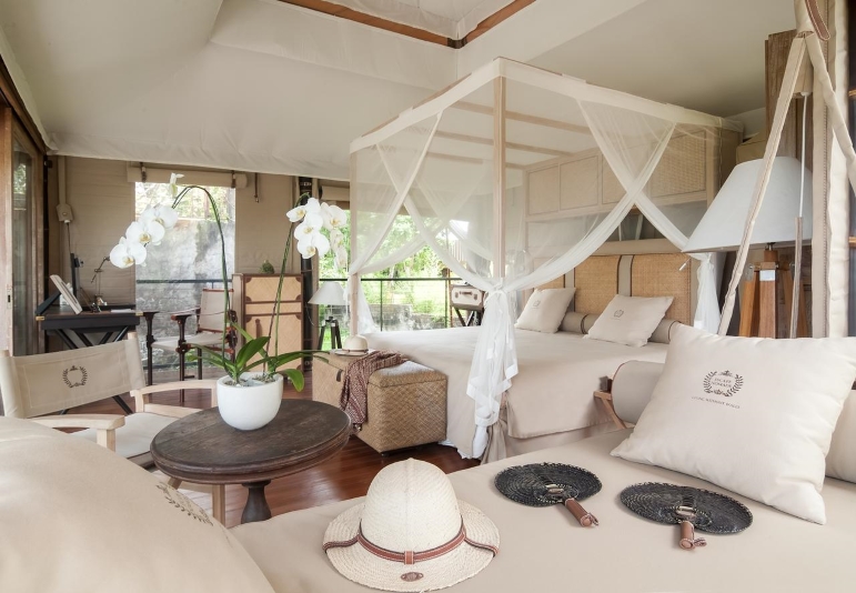 ＫＥＩＫＯＫＵ　ＧＬＡＭＰＩＮＧ　ＴＥＮＴ