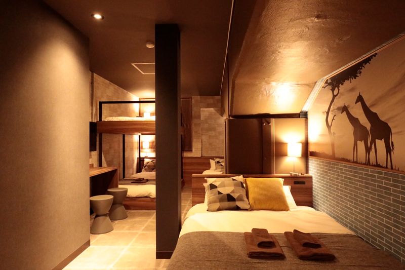 ＵＮＤＥＲ　ＲＡＩＬ　ＷＡＹ　ＨＯＴＥＬ　ＡＫＩＨＡＢＡＲＡ