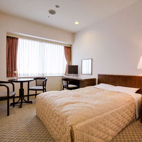 調布クレストンホテル