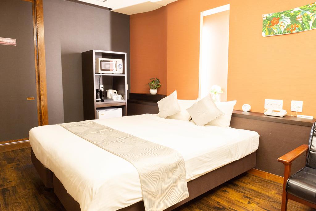 波の上クリスタルホテル