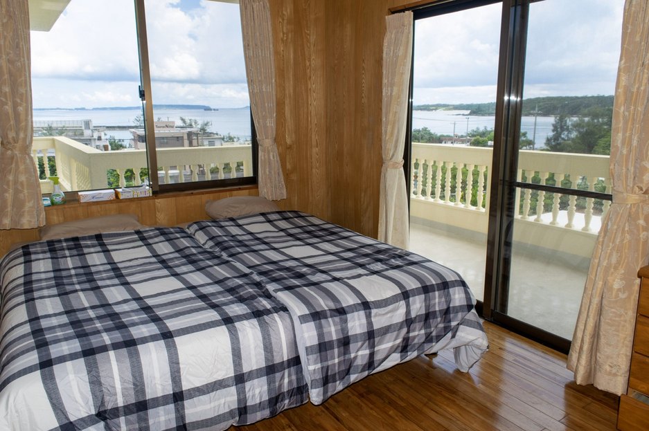 ペンション漢那