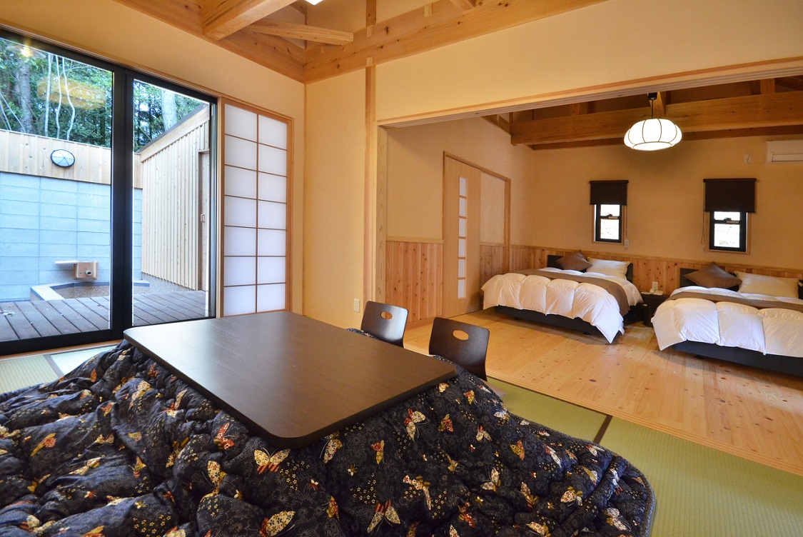 そのぎ茶温泉里山の湯宿　つわぶきの花