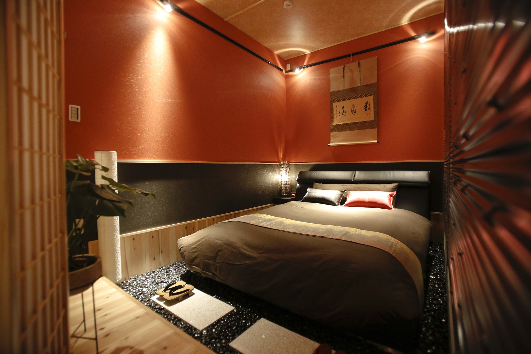 ０　ＩＮＮ　三条