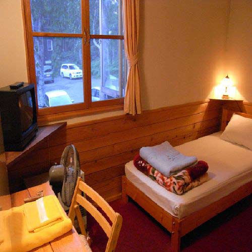 ペンション トムテン