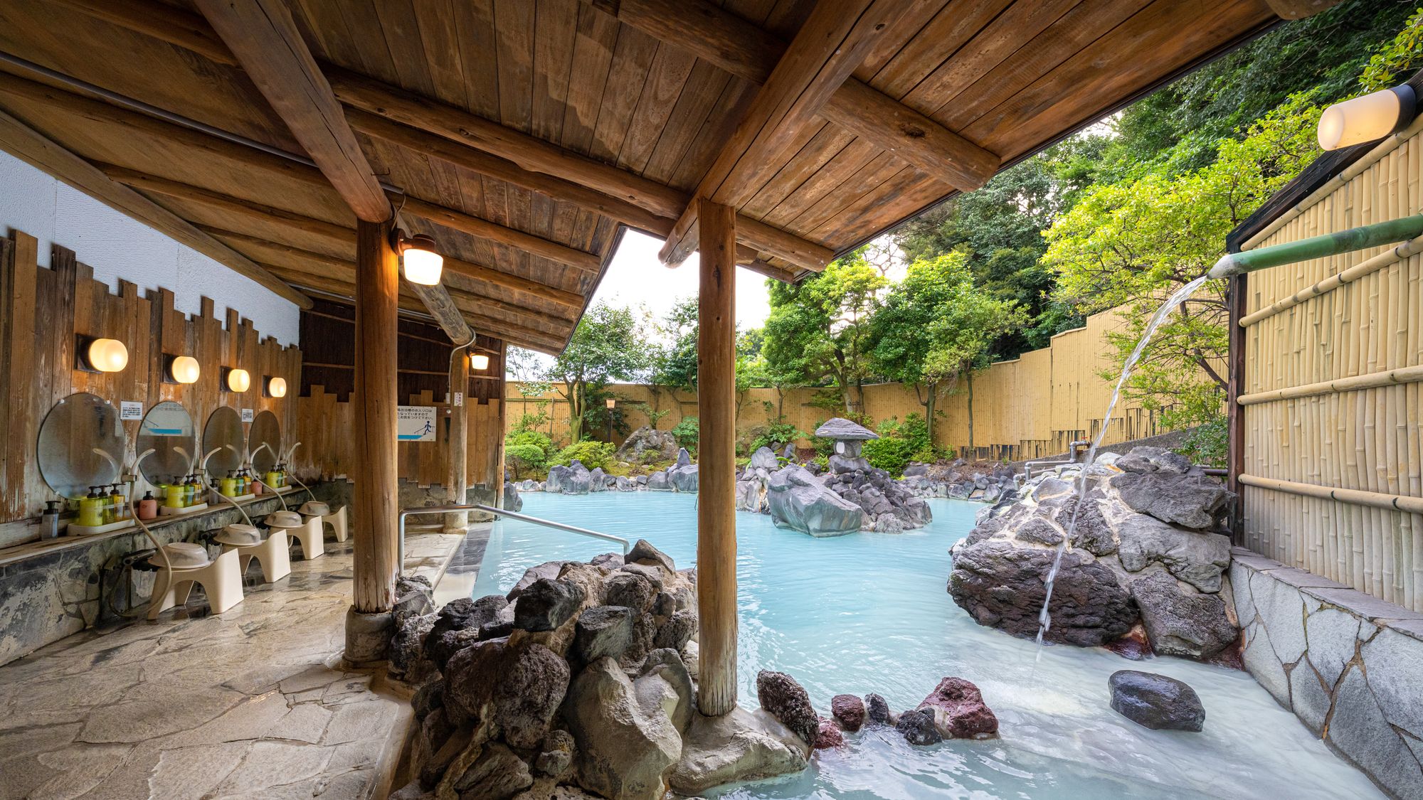 湯けむりとにごり湯の宿　霧島国際ホテル