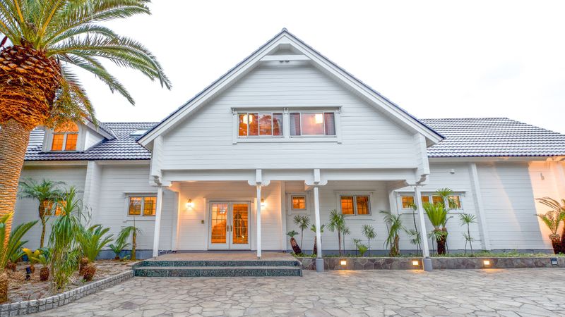 ＶＡＣＡＴＩＯＮ　ＶＩＬＬＡ＆ＧＬＡＭＰＩＮＧ　ＢＬＵＥ　ＥＤＥＮ