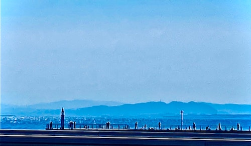 湘南の丘のヴィラ　＾