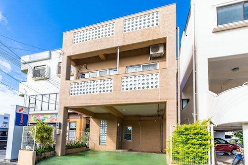 Ｔｈｅ　Ｆｉｒｓｔ　ｉｎ　Ａｍｅｒｉｃａｎ　Ｖｉｌｌａｇｅ　＾