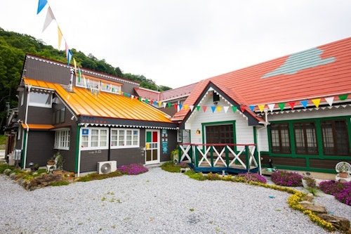 アメリカンハウスー野上 大人も子供も走り回れる施設 ^