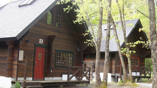 5〜7名定員2LDKロフト付ログハウスコテージ ^