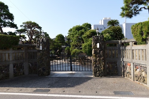 旧邸貸別荘 南壽庵 ^