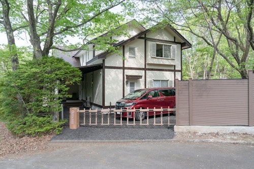 Chateau Ange UMAYA 北軽井沢 貸別荘 大人数におすすめ ^