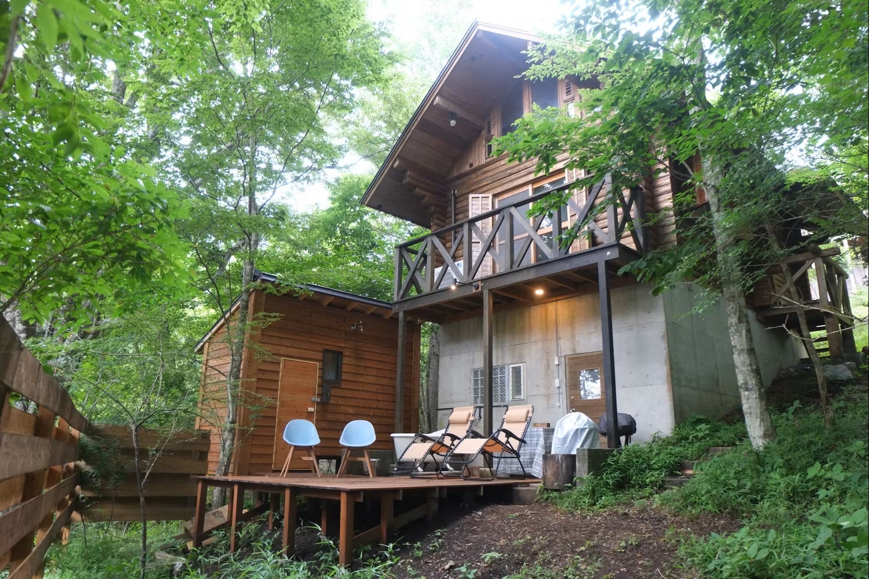 サウナ付貸別荘ログハウス『BROWN  LOG』/ VILLODGE  YAMANAKAKO ^