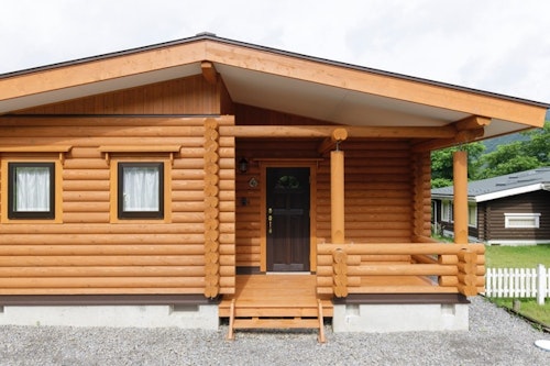 天然温泉露天風呂付きログハウス ^