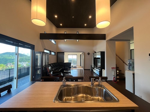 Ｔｗｉｌｉｇｈｔ　Ｈｉｌｌｓ　＾