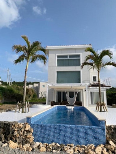 BBASE KOURI iSLAND OKINAWA ^