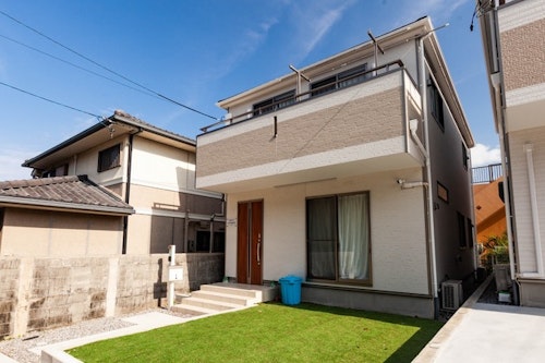 恩納合法民泊Cozy House 家族旅行に最適なスペース無料駐車 ^