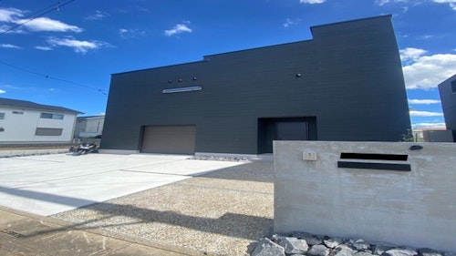 ＤＥＳＩＧＮ　ＨＯＵＳＥ（ＨＯＴ　ＴＯＷＮ）／民泊