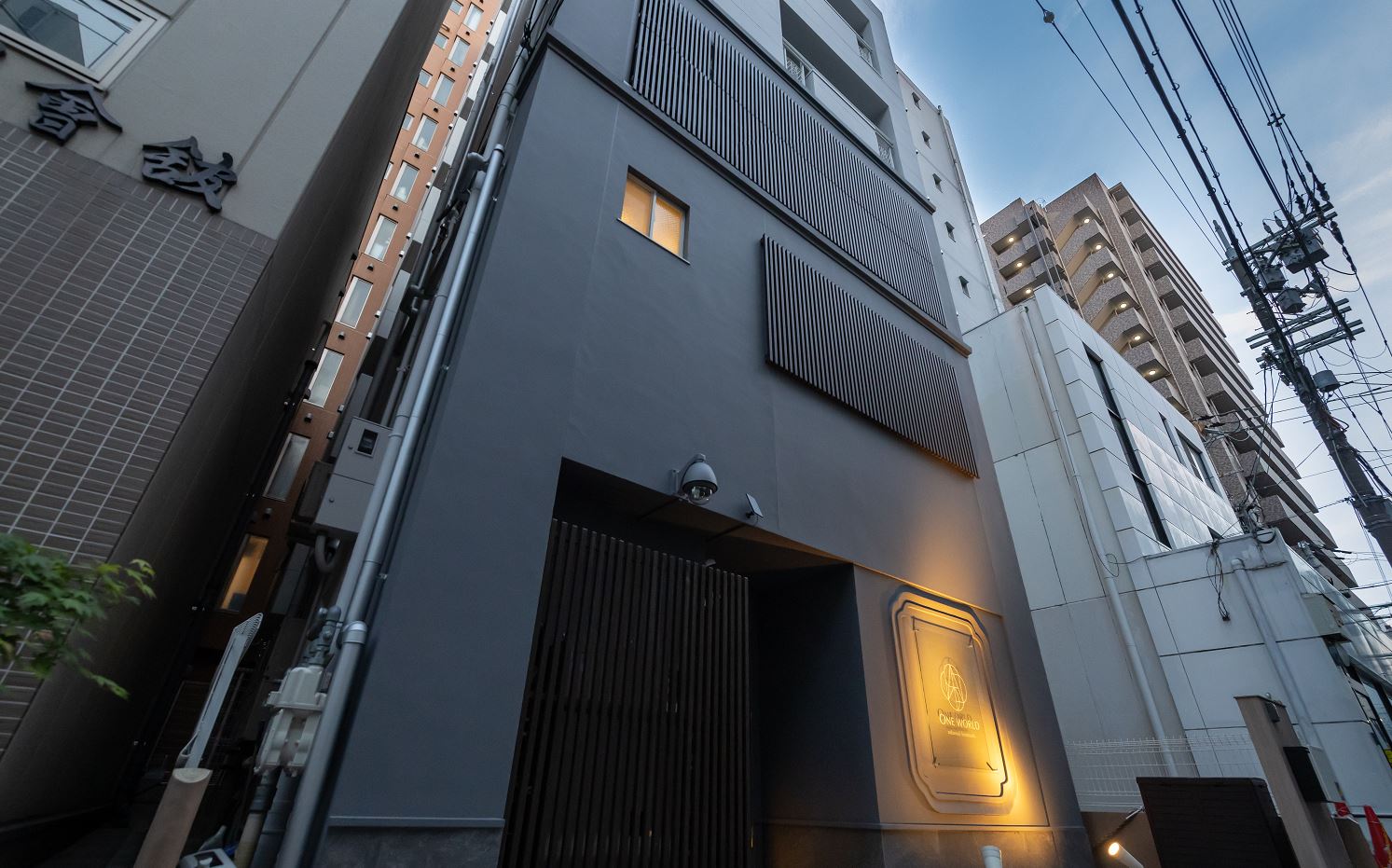 ONE WORLD 堺筋本町