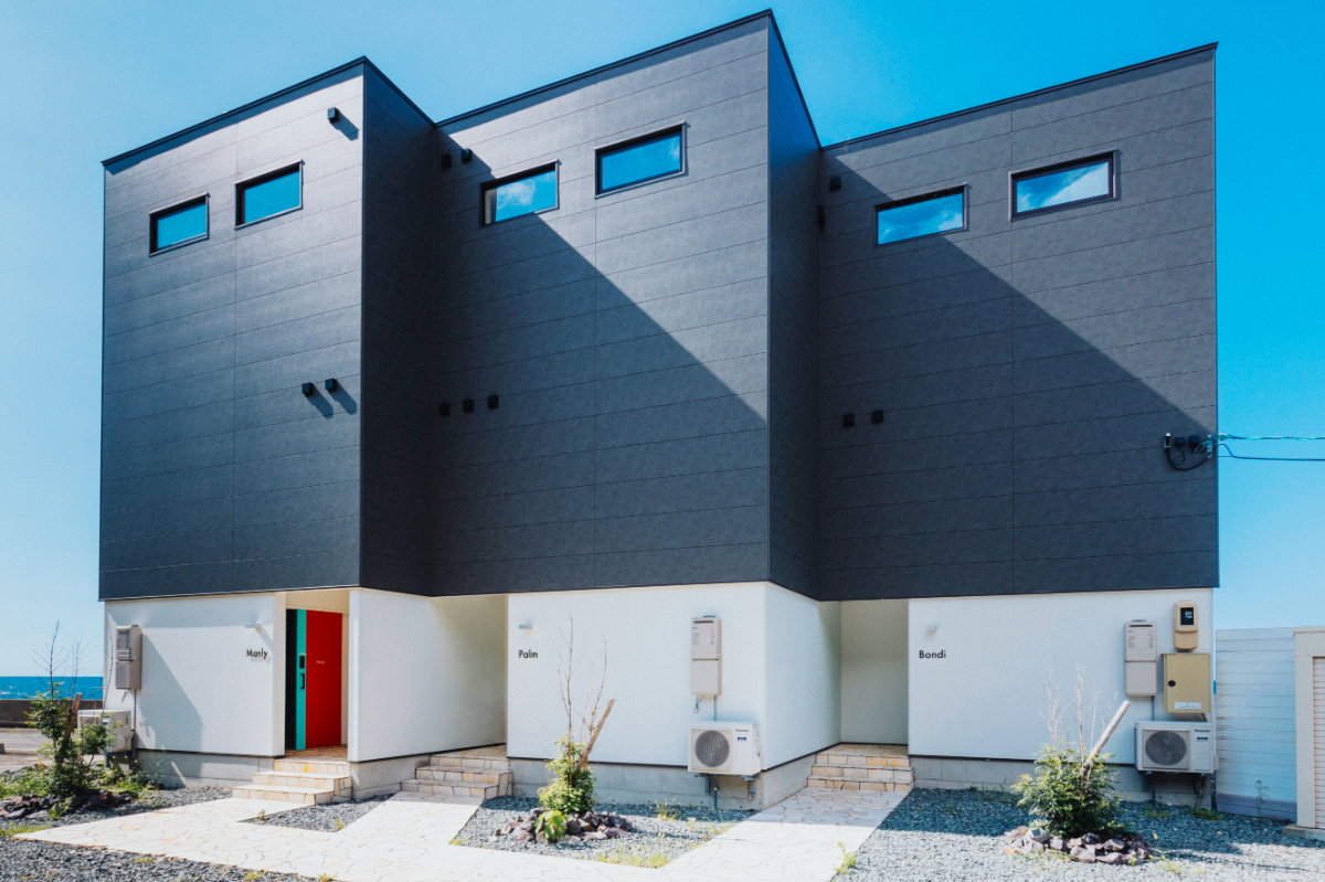 ＢＬＵＥ　ＳＱＵＡＲＥ