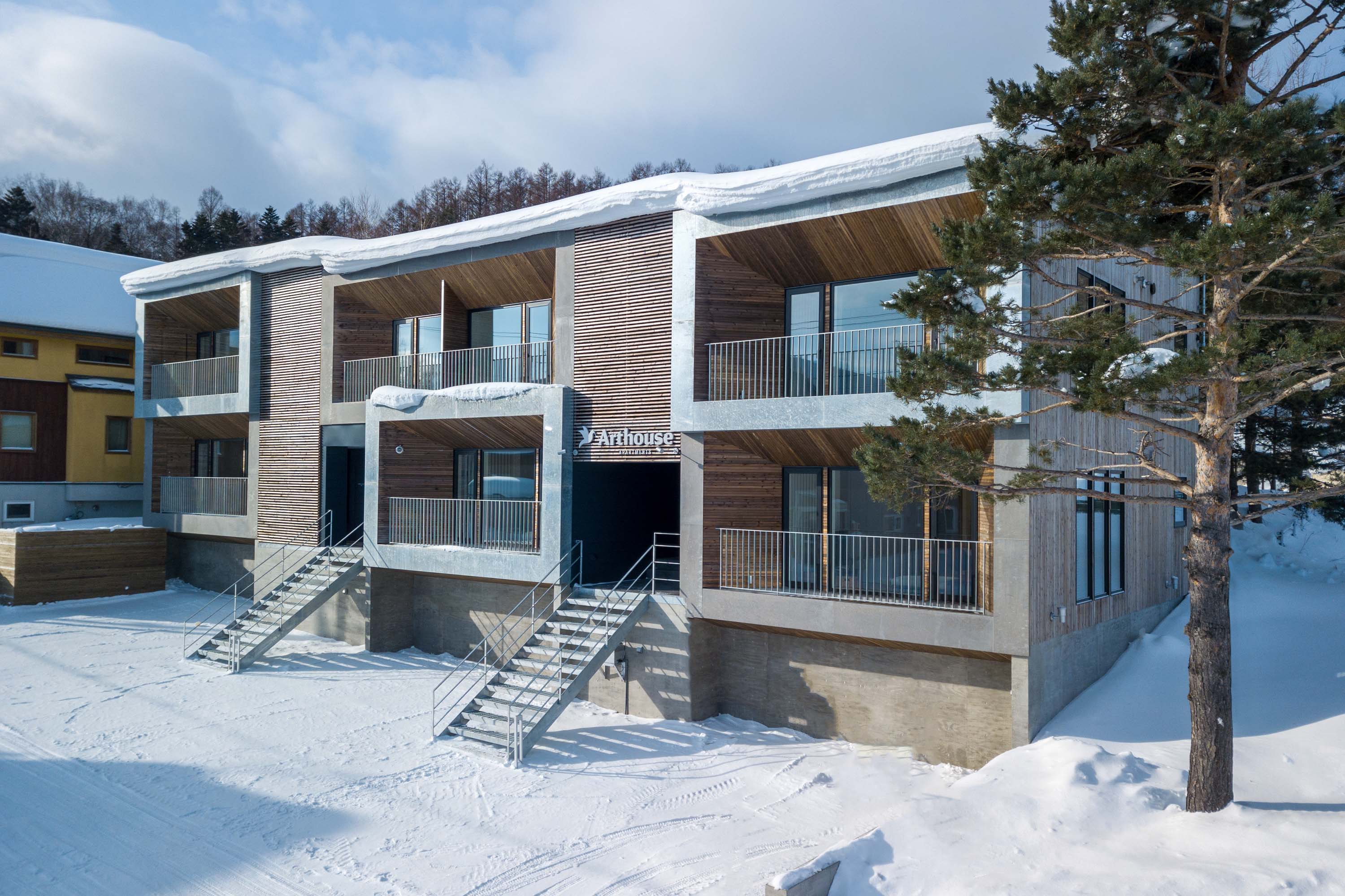 H2 Life Resorts アートハウス