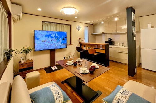 フールリフォーム・駐車場有・最大１０名・長期滞在割引あり／民泊