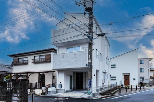 新築戸建貸切／四ツ木駅徒歩４分／家族滞在／浅草９分・スカイツリー５分／１５名収容　＾