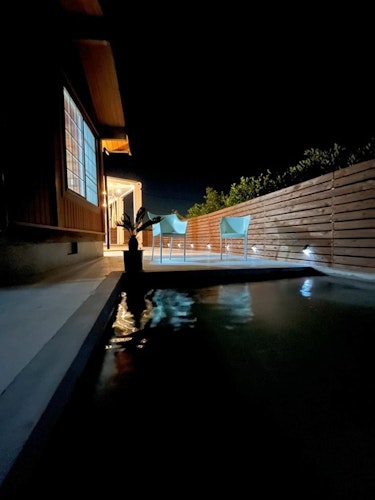 浜名湖ビュー 温水プール付き・ログハウス調室内 屋根付テラスでBBQ(食材は別途)/民泊