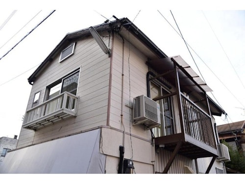 ＳＴＡＹ　ＵＷＵ　００２　＾