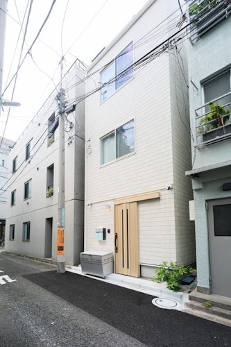ＵＲＢＡＮ　ＨＯＵＳＥ　ＨＡＴＡＧＡＹＡ　＾