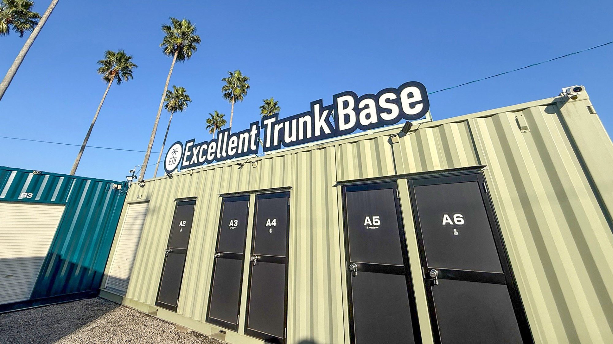 エクセレント・トランク・ベース宮崎空港口店