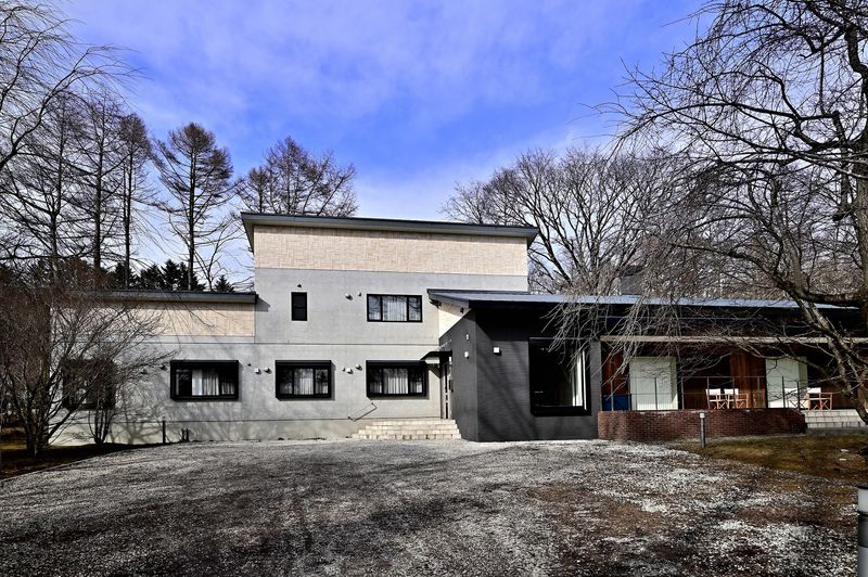 Ｔｈｅ　ＦＯＲＥＳＴ　Ｒｅｔｒｅａｔ　Ｋａｒｕｉｚａｗａ