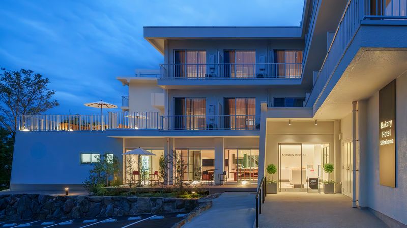BAKERY HOTEL SHIRAHAMA(ベーカリーホテル シラハマ)