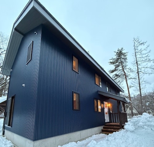 Hakuba Hutch A&B 1LDK  4名様用貸別荘x2 ^