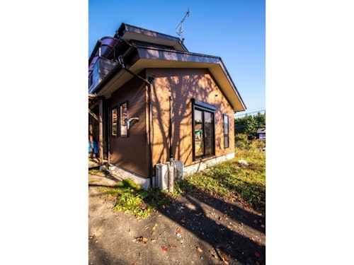 バイオレットホーム ^