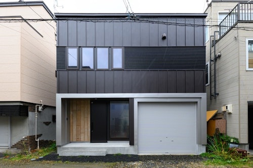 Ｄ　ｐｌｕｓ　ｏｎｅ　ｄｏｏｒ　＾