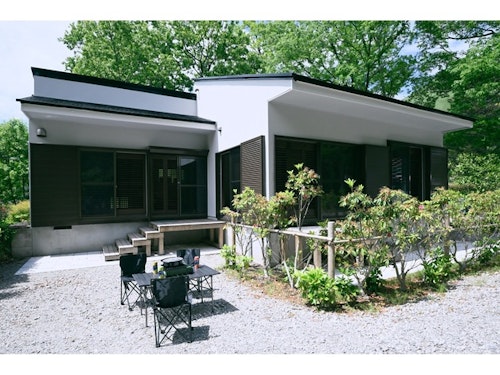 水の家はなれ ^