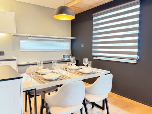 Akikawa Waifu 1/民泊