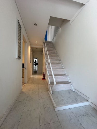 一棟貸し/寝室3/御堂筋線昭和町駅から徒歩1分/76m2/MAX10/民泊