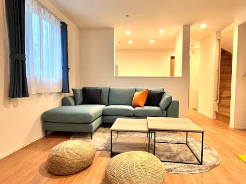 車て&#12441;USJまて&#12441;10分!新築/無料駐車場付き(最大10名)CS9/民泊